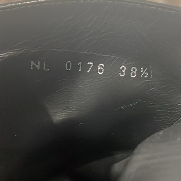 LOUIS VUITTON Calfskin Wonderland Ranger Boots Size 38.5 Black Leather - Picture 11 of 16